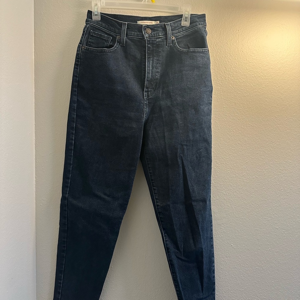 Dark blue Levi’s jeans, size 28